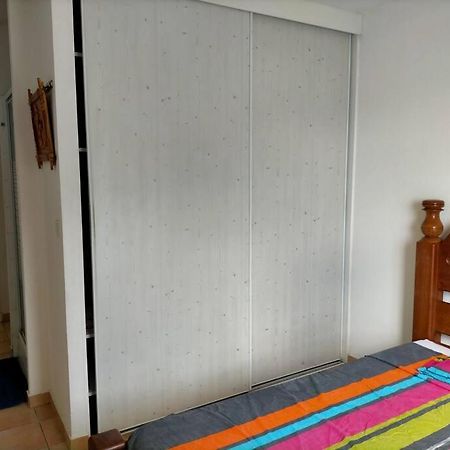 Bel Appartement Avec Piscine, Face A La Mer Gourbeyre 外观 照片