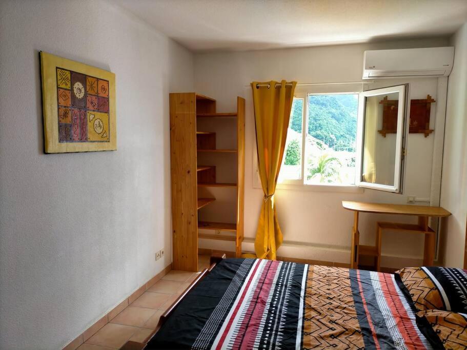 Bel Appartement Avec Piscine, Face A La Mer Gourbeyre 外观 照片